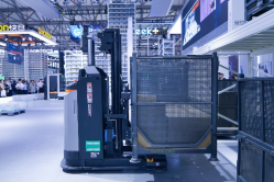 【CeMAT展綜述稿】邁步智能物流，超越行之所及丨海康機器人在CeMAT展上眾智齊聚，大放異彩！202310241005